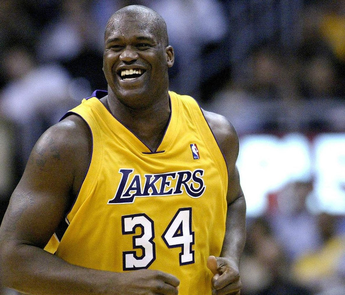 吉尔摩社媒晒照：手术成功，康复之路开始（吉尔摩社媒晒术后照：手术顺利，开启康复之旅）