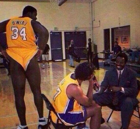 阿尔巴&布斯克茨退役！巴萨官方送上祝福！（阿尔巴与布斯克茨挂靴，巴萨官方送上祝福）